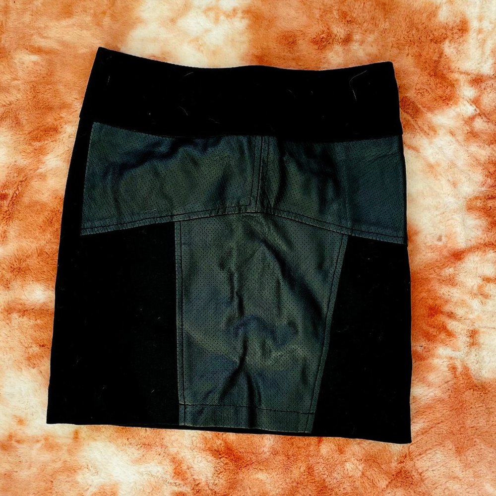 XS BCBG Leather Skirt